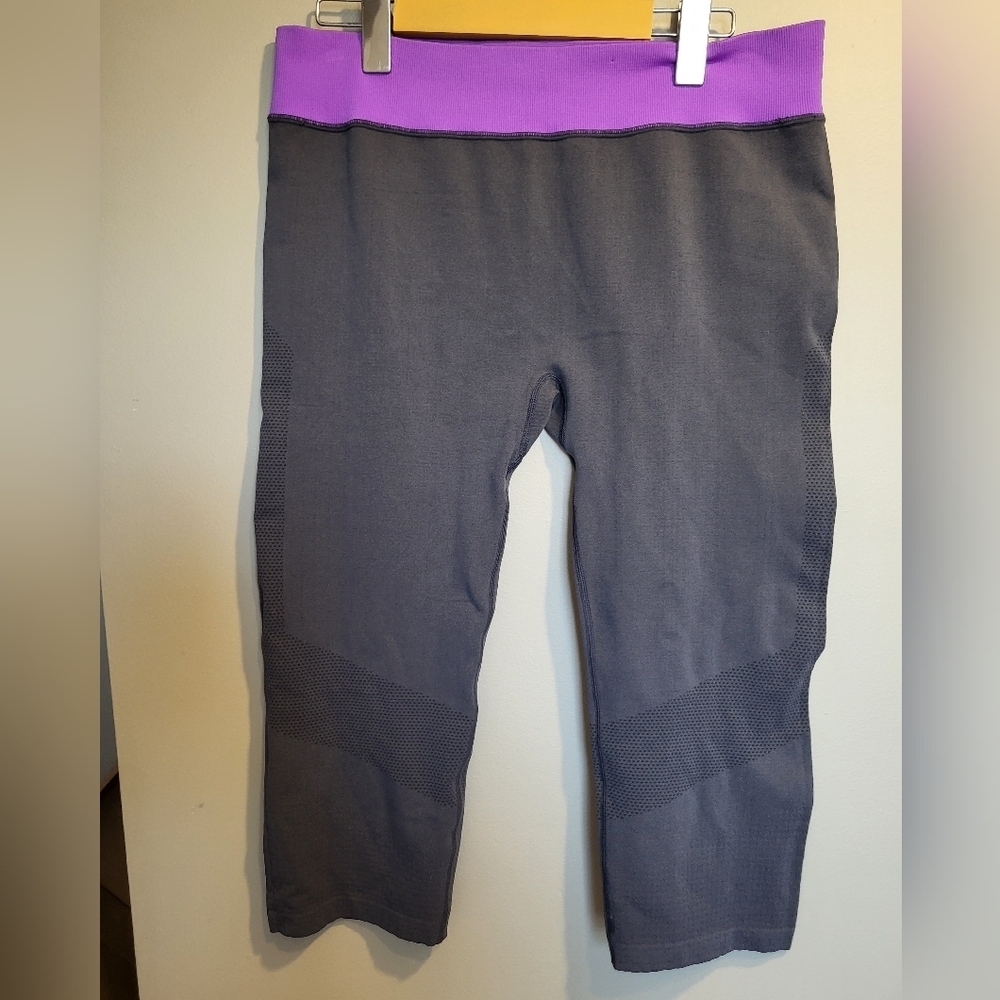 Champion Gray and Purple Capris Leggings, Size XL (32)